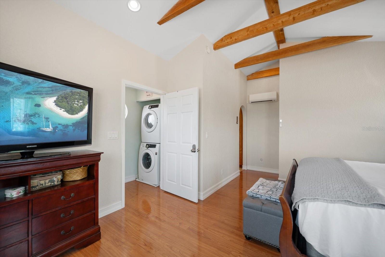 1963 EDGEWATER DR, CLEARWATER, FL, 33755