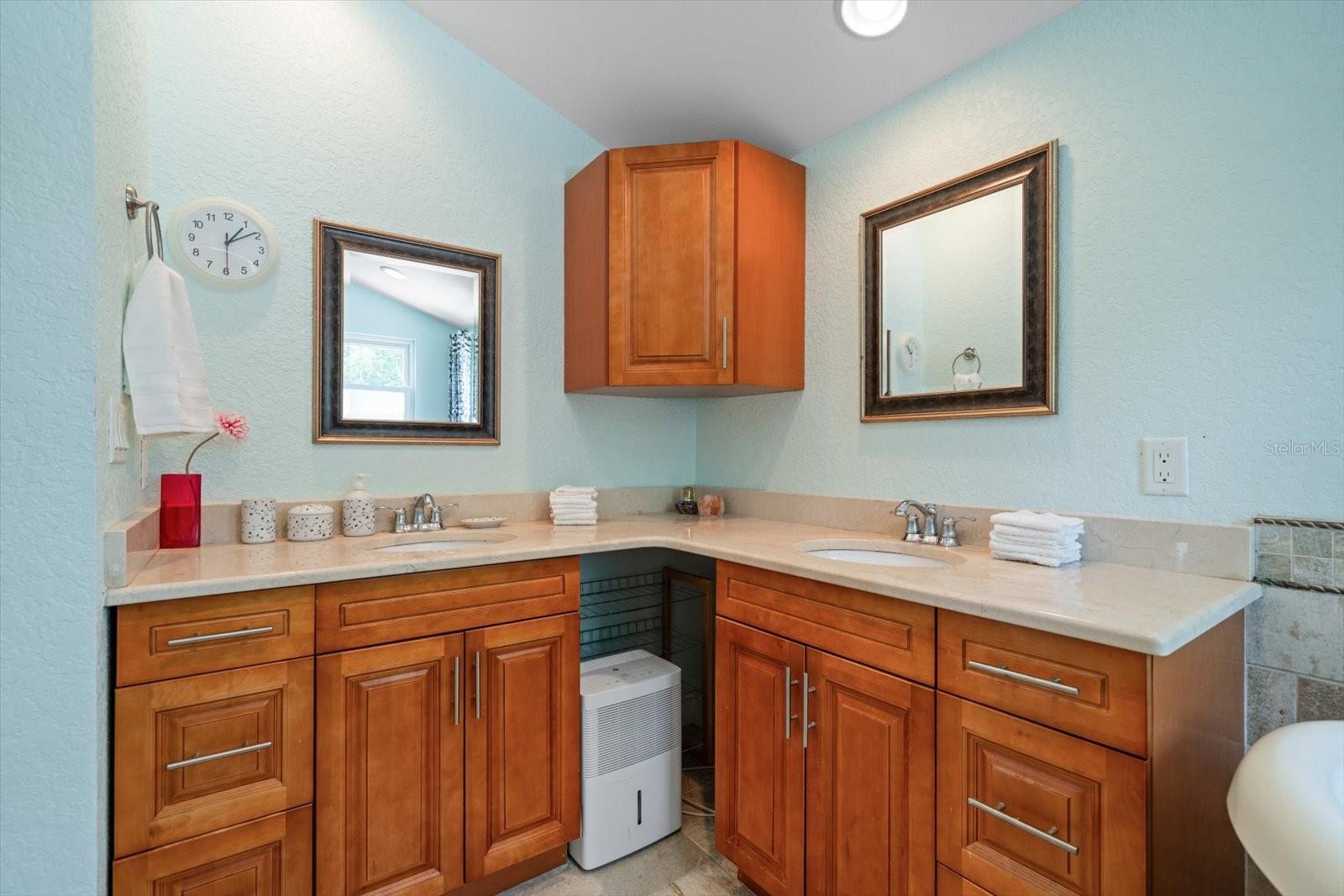 1963 EDGEWATER DR, CLEARWATER, FL, 33755