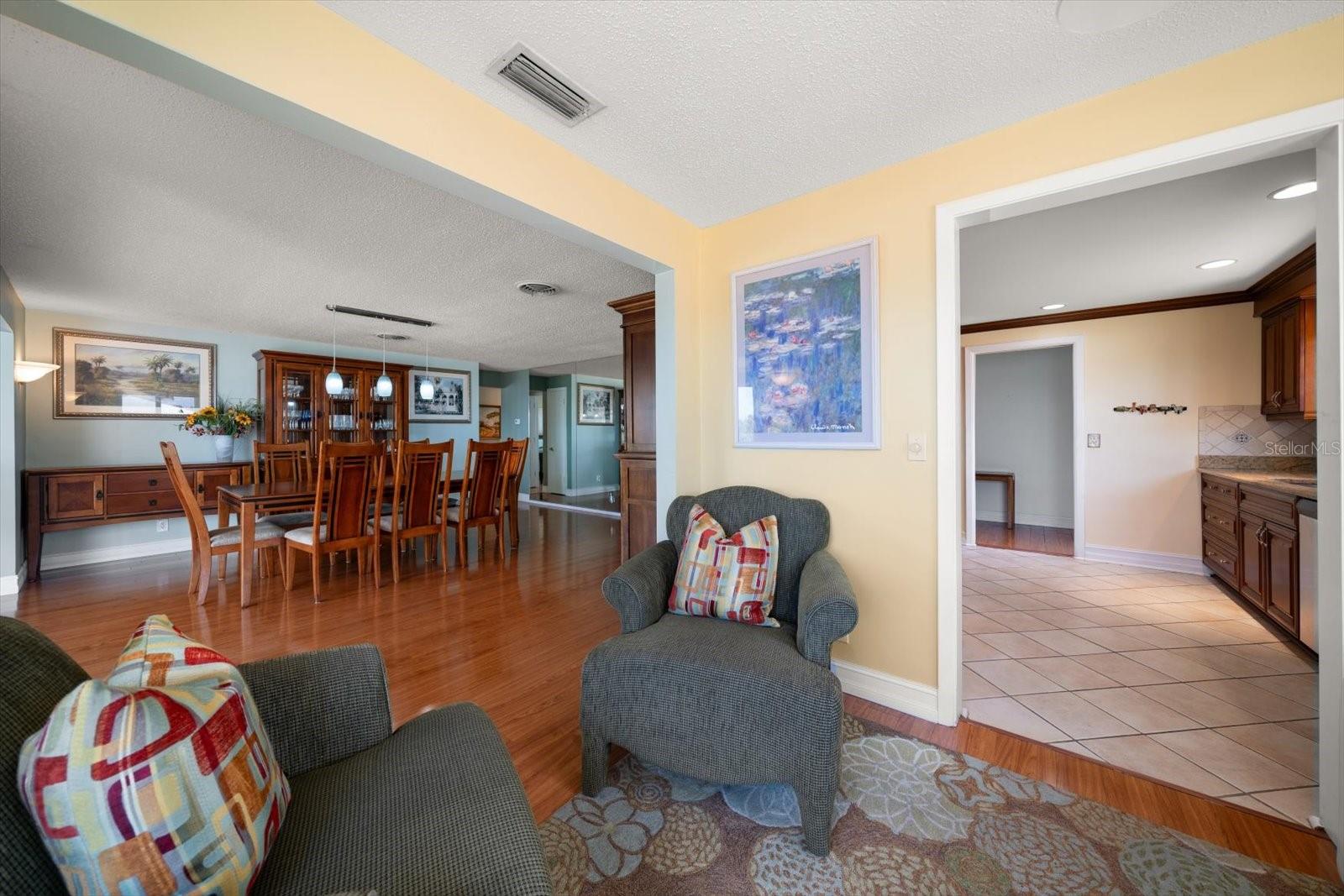 1963 EDGEWATER DR, CLEARWATER, FL, 33755