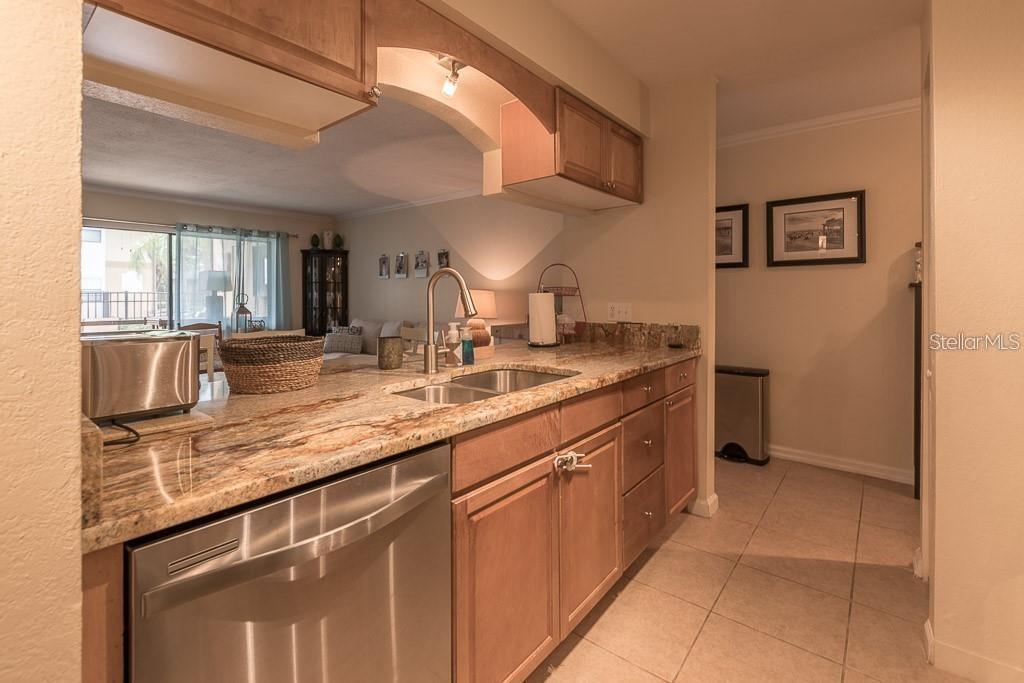 12293 SAILWINDS DR #106, LARGO, FL, 33773