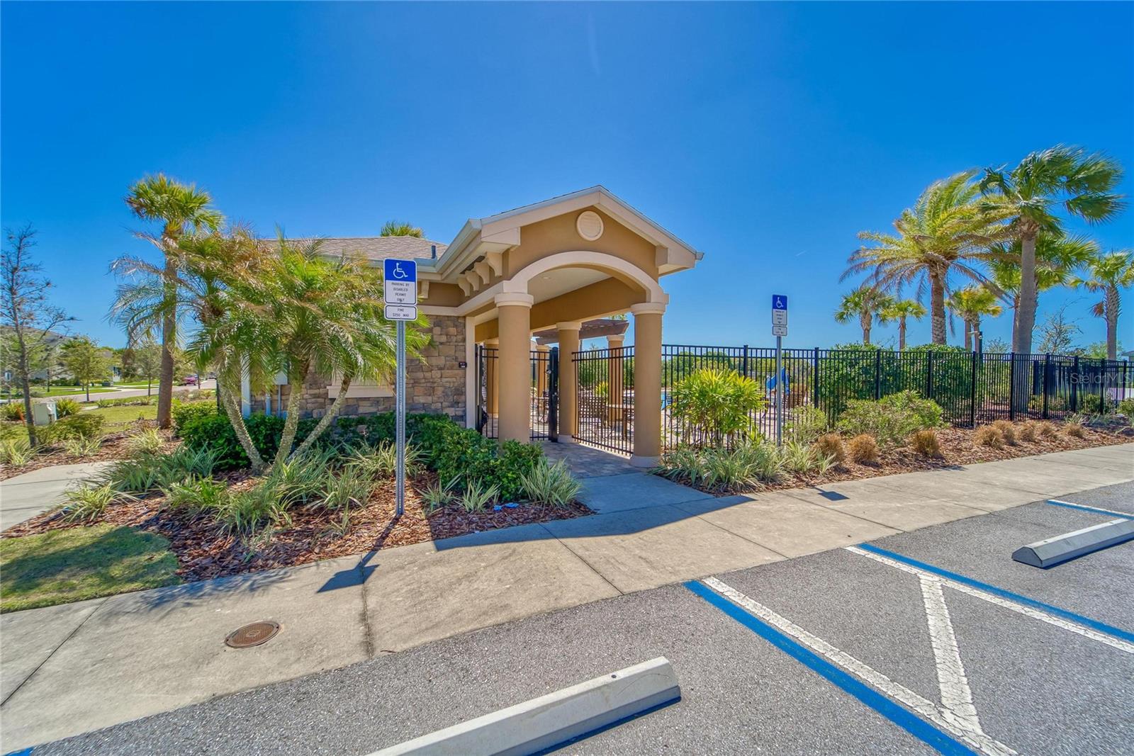 17510 BRIGHT WHEAT DR, LITHIA, FL, 33547