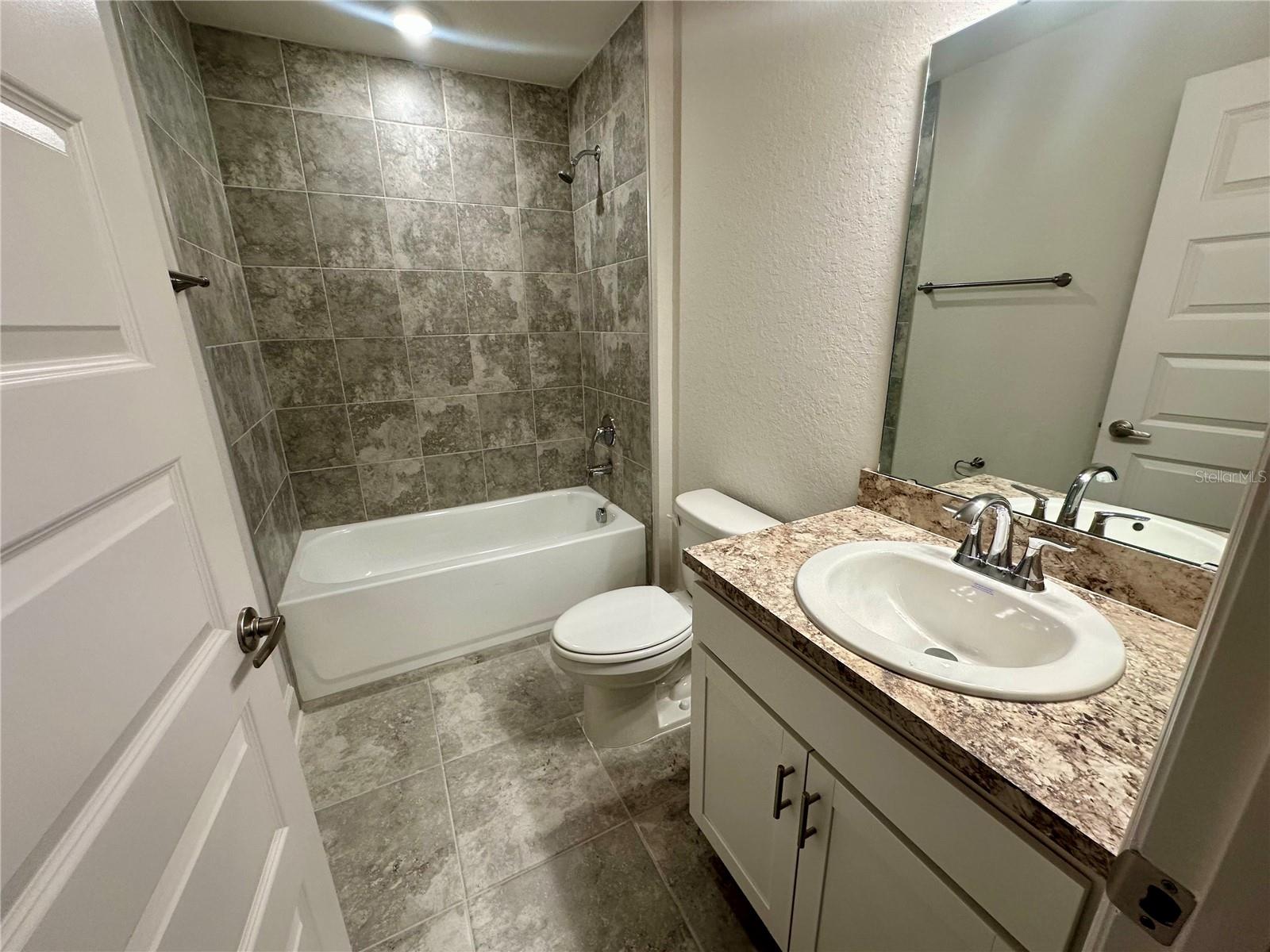 1251 DOSSEYWOOD LN, LAKELAND, FL, 33811