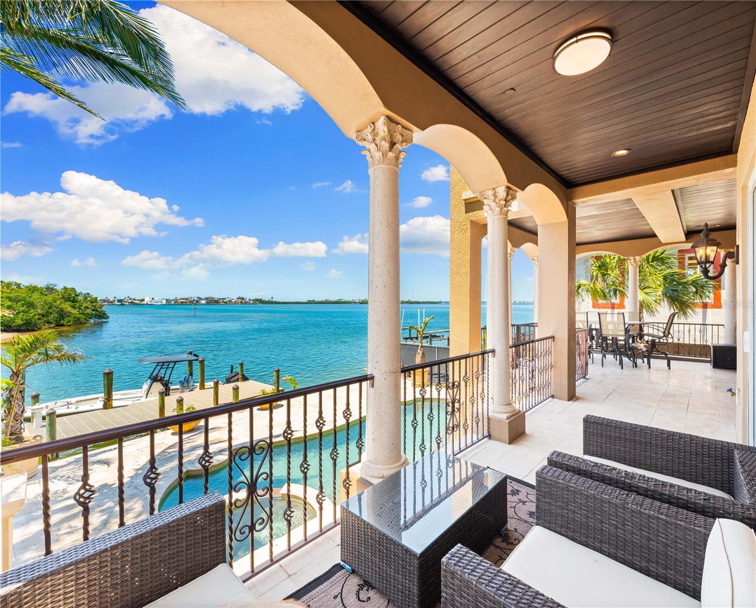 A4652926 Property Photo