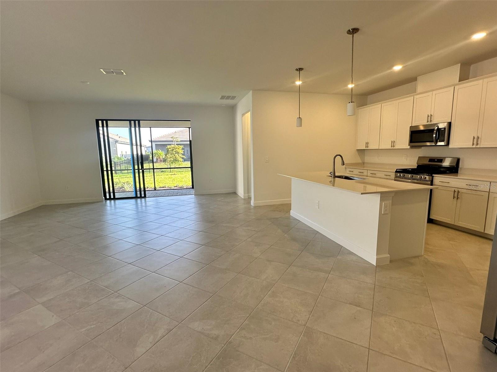 15143 OXFORD GREY DR, BRADENTON, FL, 34211