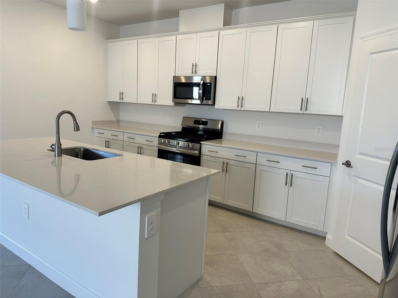 15143 OXFORD GREY DR, BRADENTON, FL, 34211