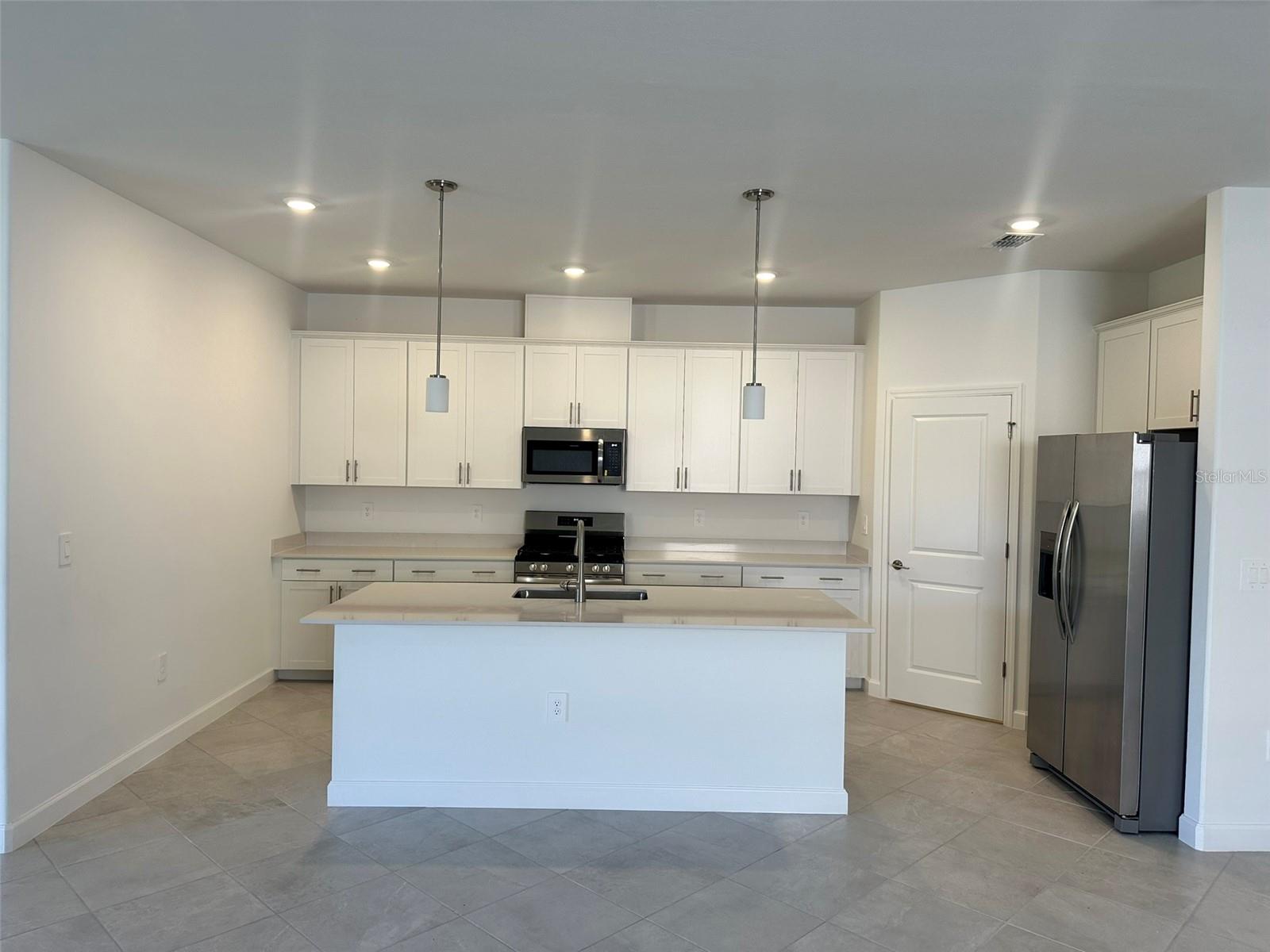 15143 OXFORD GREY DR, BRADENTON, FL, 34211