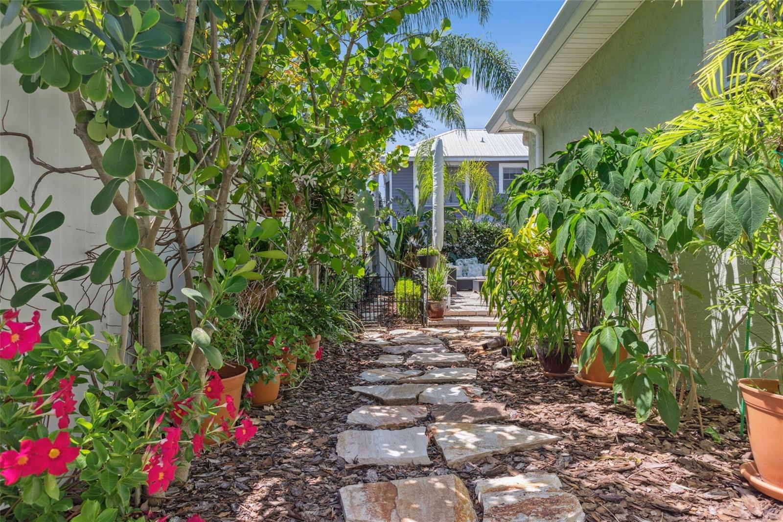 3404 W VILLA ROSA ST, TAMPA, FL, 33611