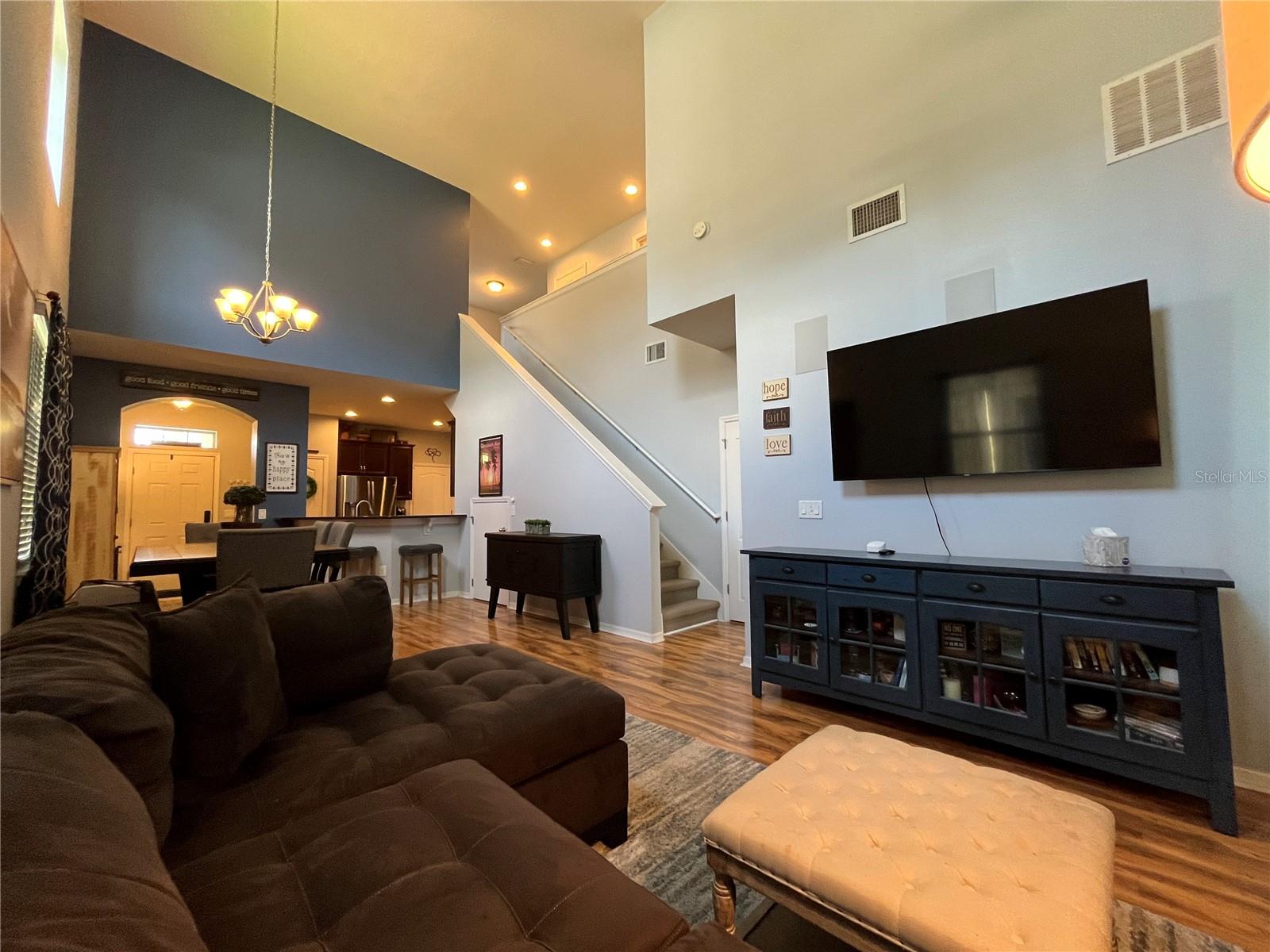 2125 LENNOX DALE LN, BRANDON, FL, 33510