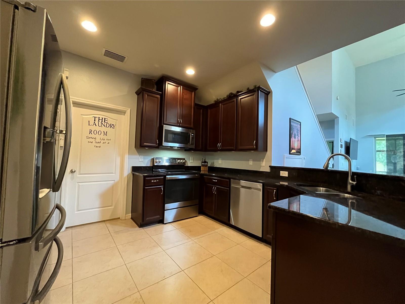 2125 LENNOX DALE LN, BRANDON, FL, 33510