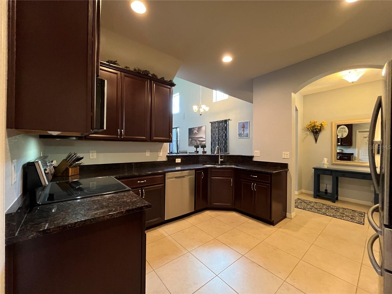 2125 LENNOX DALE LN, BRANDON, FL, 33510