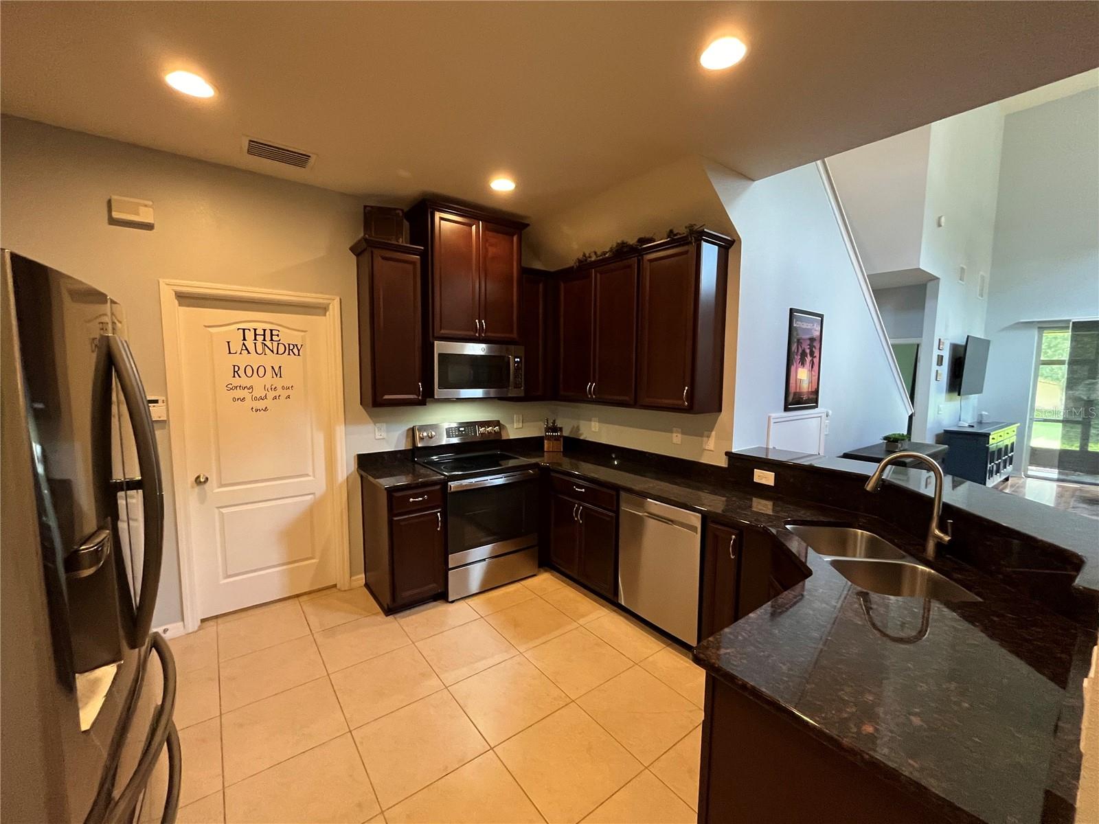 2125 LENNOX DALE LN, BRANDON, FL, 33510