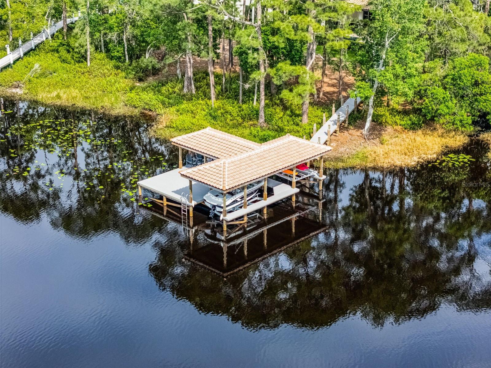 10122 ROYAL ISLAND CT, ORLANDO, FL, 32836