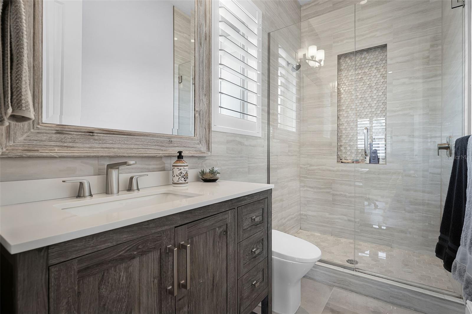 10122 ROYAL ISLAND CT, ORLANDO, FL, 32836