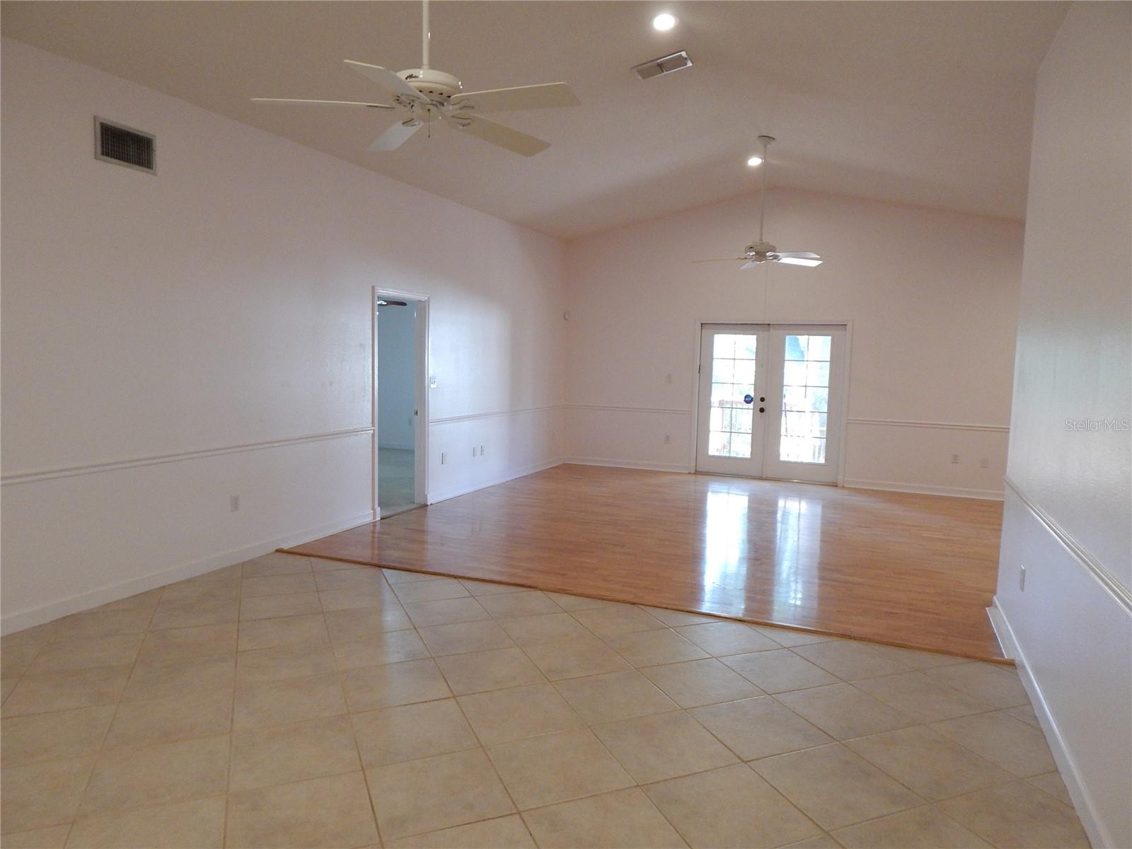 2807 W BAY HAVEN DR #1/2, TAMPA, FL, 33611