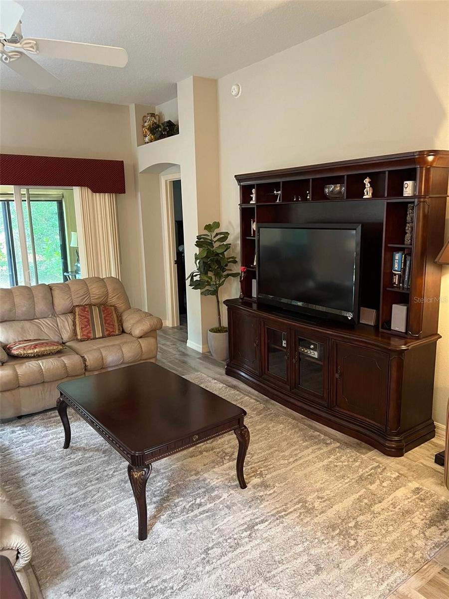 1121 ALCOVE LOOP, THE VILLAGES, FL, 32162