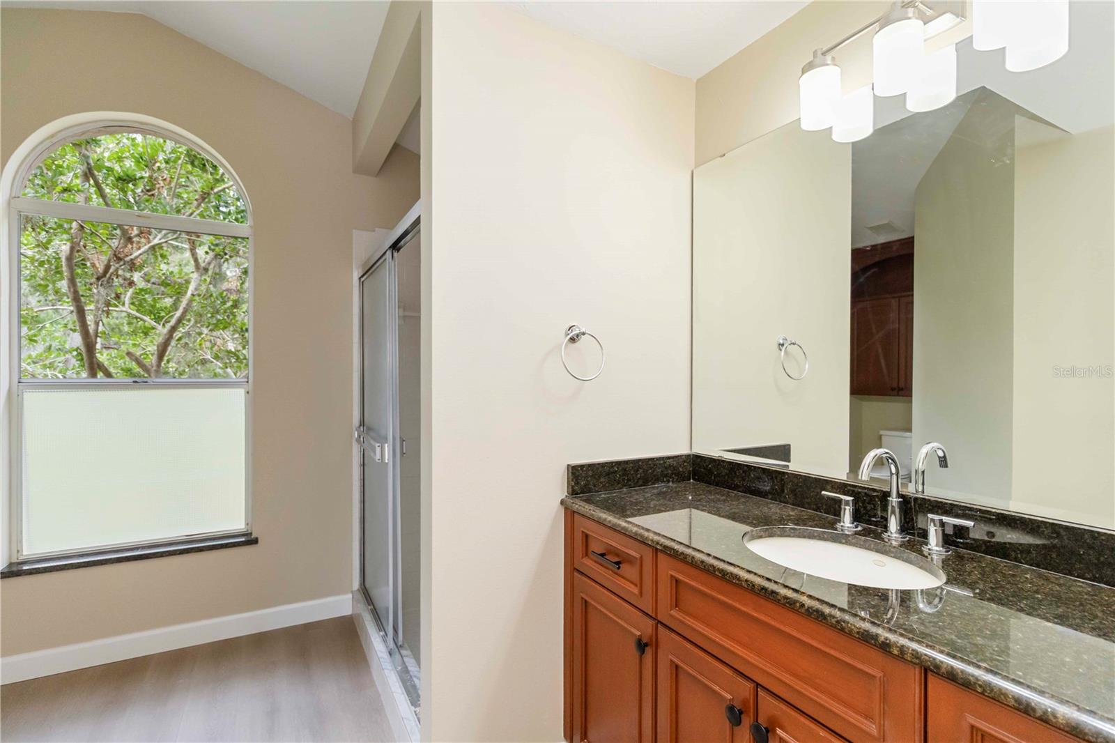 A4652952 Property Photo
