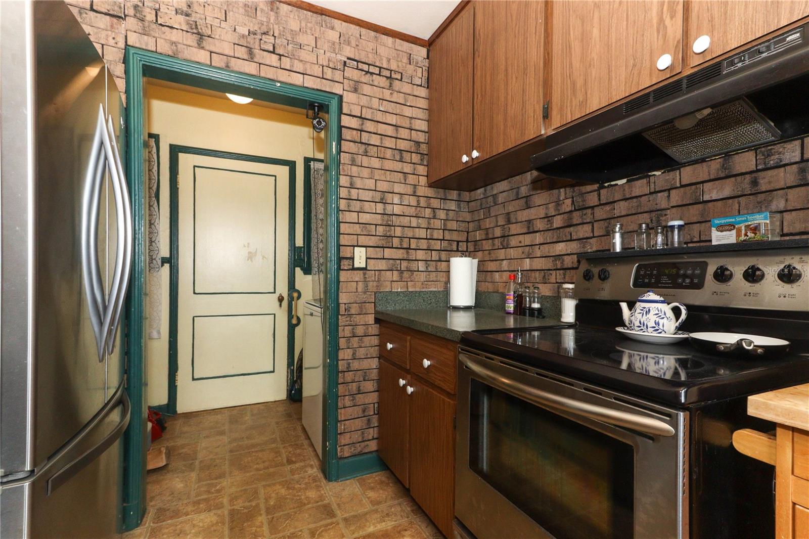 330 PHOENIX AVE, DAYTONA BEACH, FL, 32118