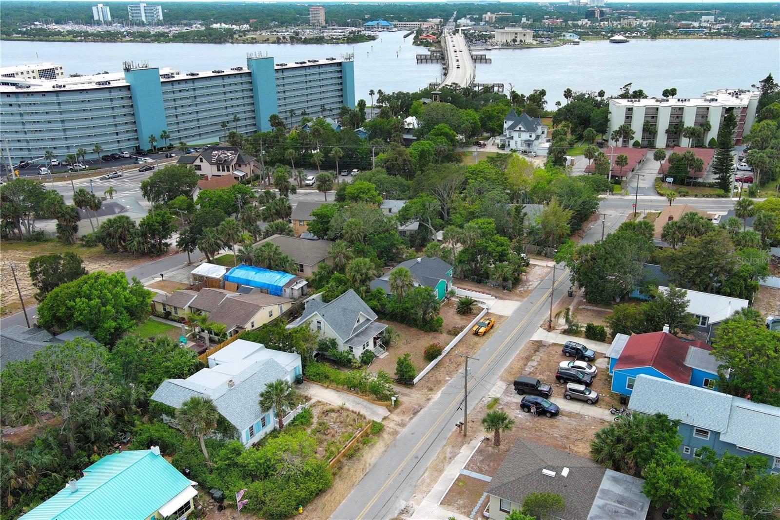 330 PHOENIX AVE, DAYTONA BEACH, FL, 32118