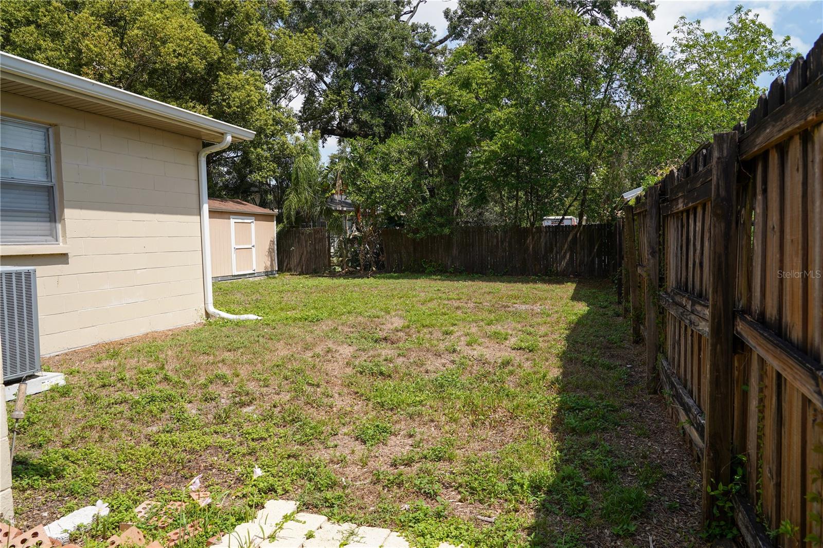 904 E CRENSHAW ST, TAMPA, FL, 33604