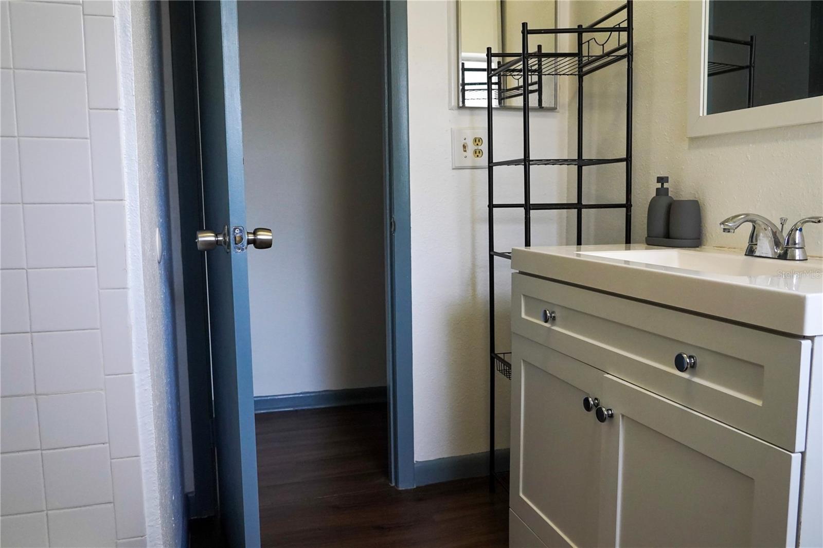 904 E CRENSHAW ST, TAMPA, FL, 33604