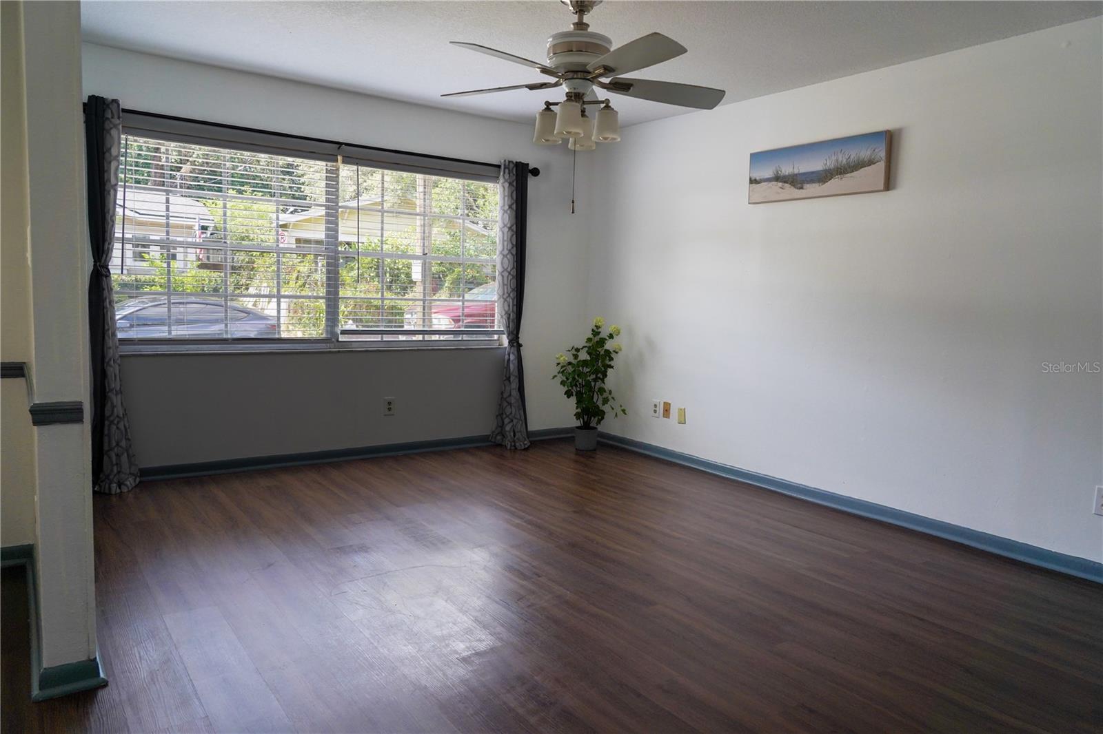 904 E CRENSHAW ST, TAMPA, FL, 33604