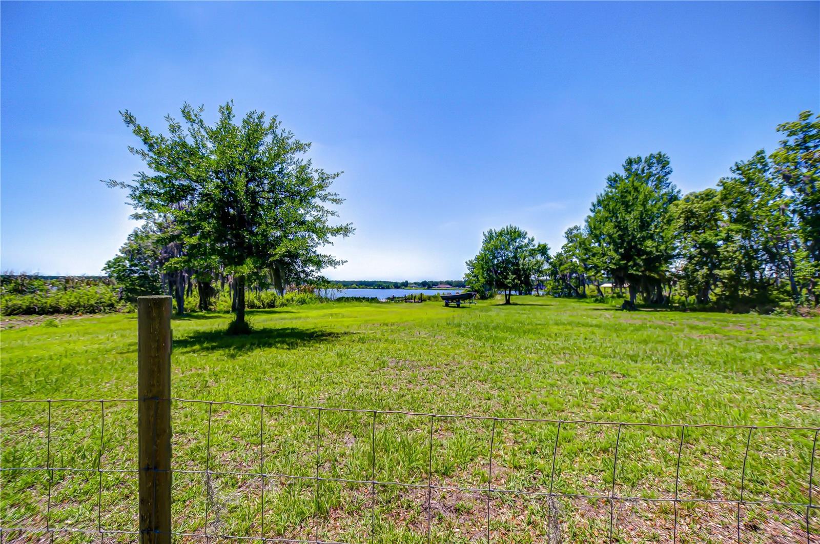 8342 FUSSELL DR, WESLEY CHAPEL, FL, 33545