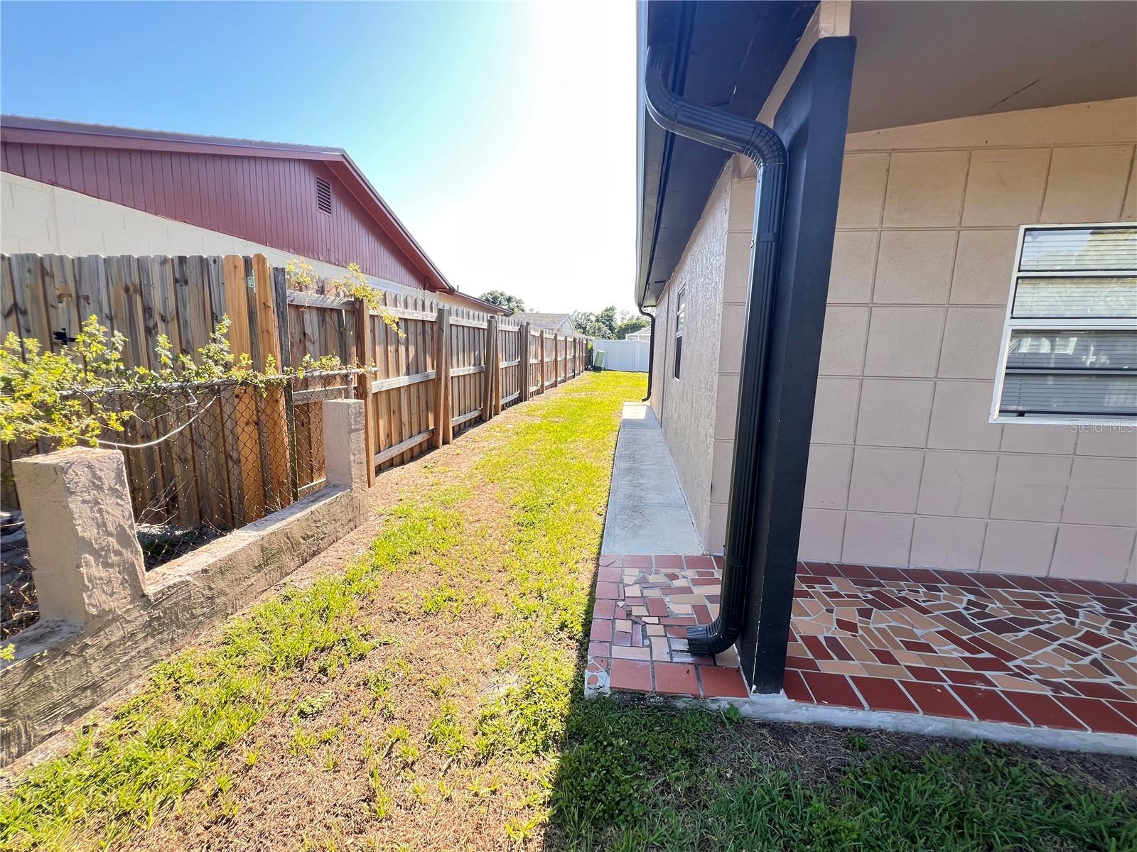 left side front yard