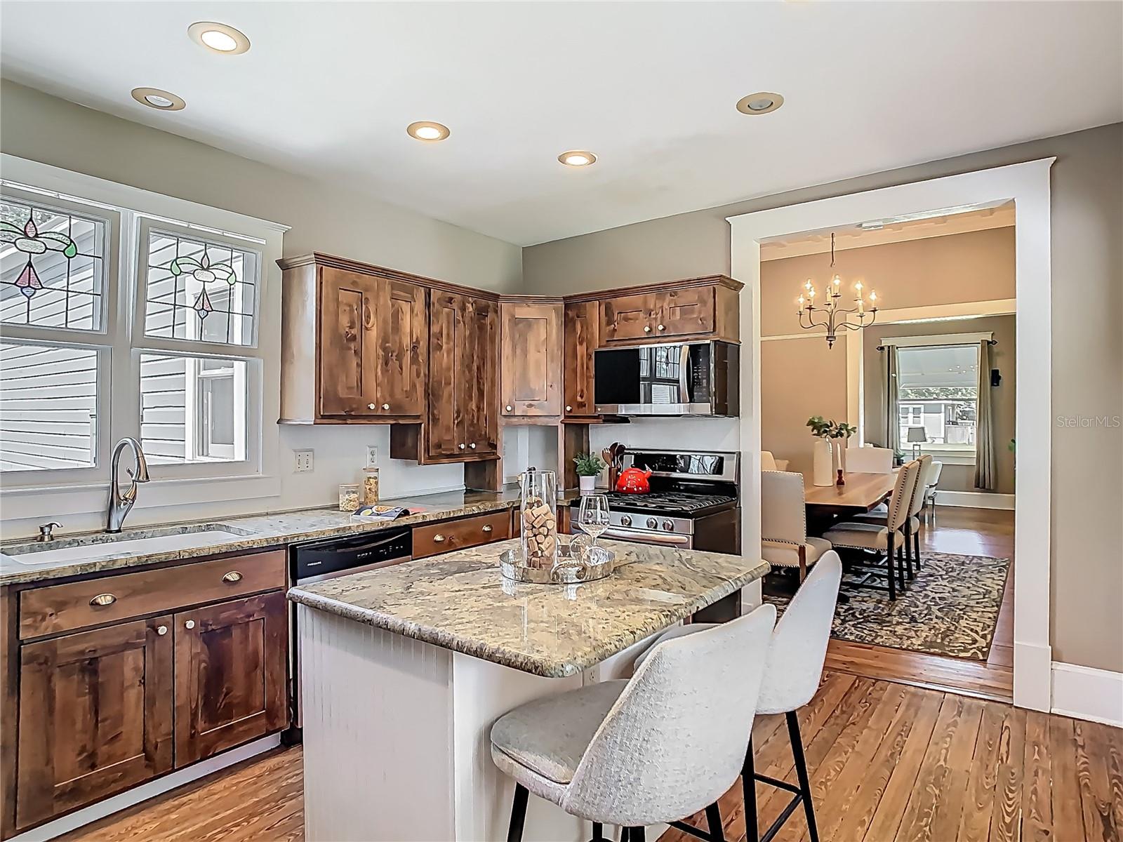 141 S CENTRAL AVE, APOPKA, FL, 32703