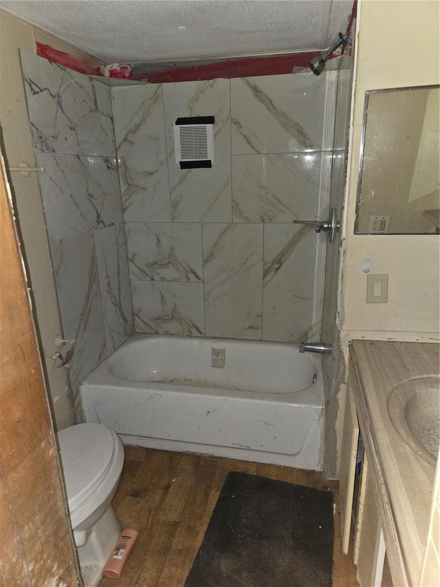 TB8387341 Property Photo