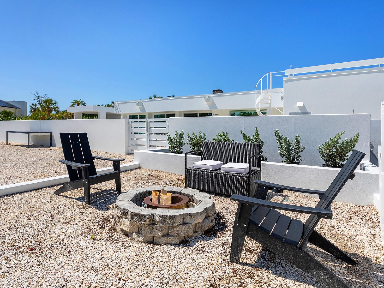 A4653020 Property Photo