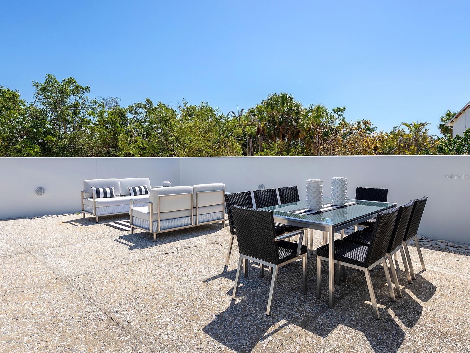 A4653020 Property Photo