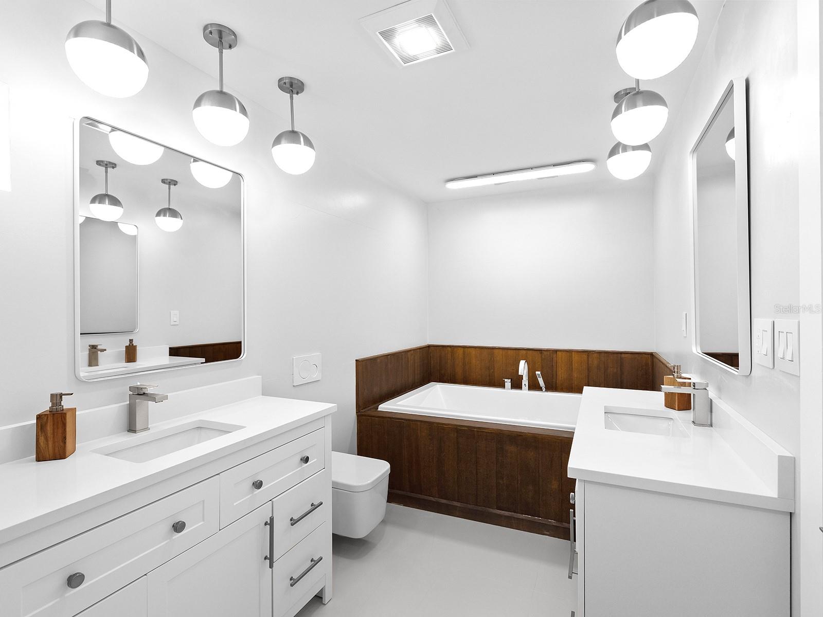 A4653020 Property Photo