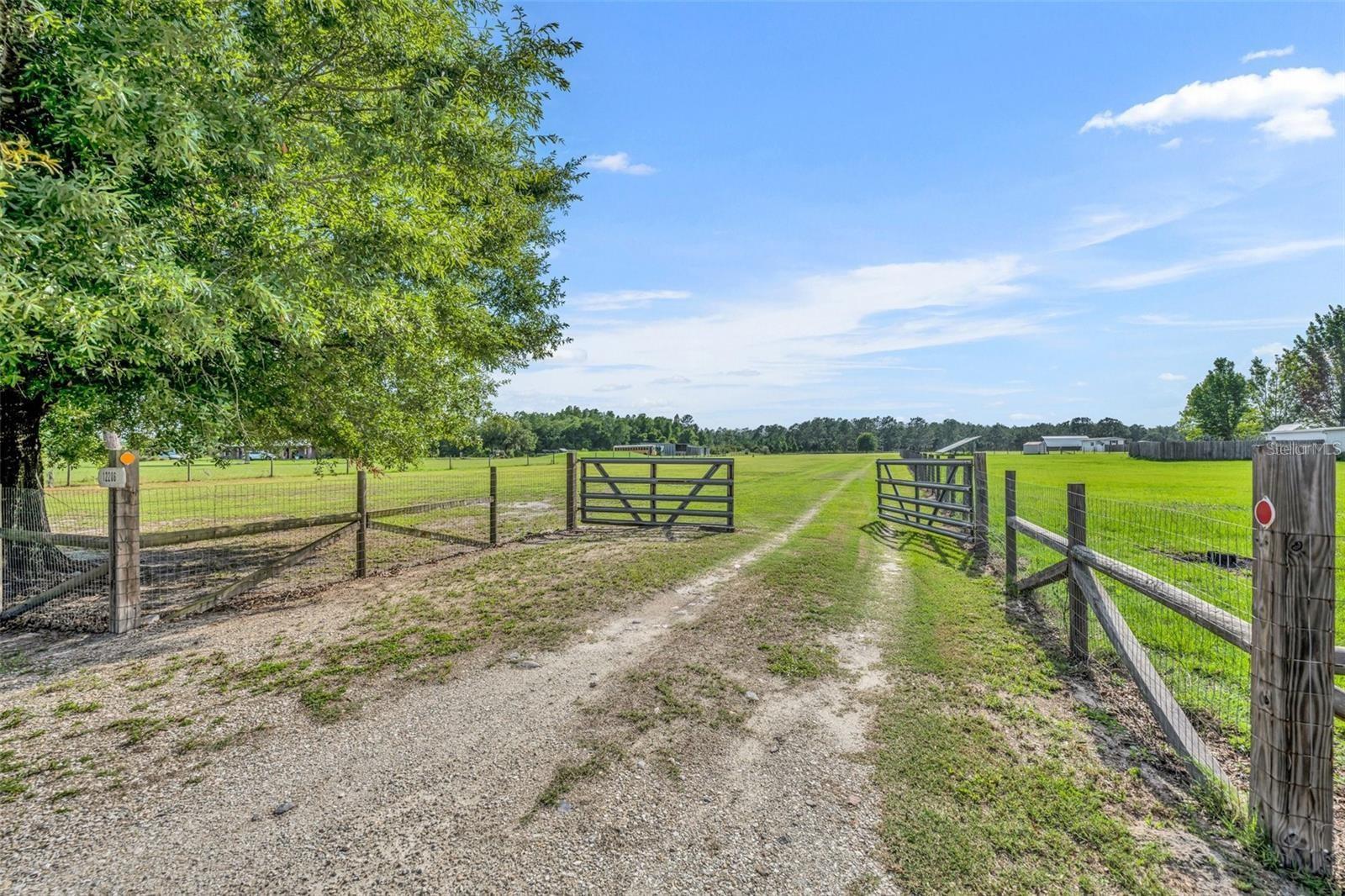 12206 OLD GRADE RD, POLK CITY, FL, 33868