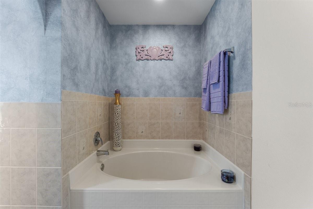 1800 EMILY DR, WINTER HAVEN, FL, 33884