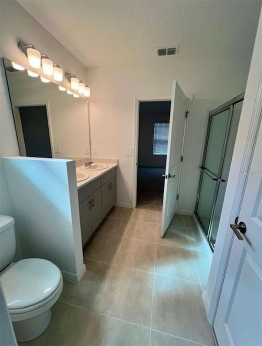 33836 SKY BLOSSOM CIR, LEESBURG, FL, 34788