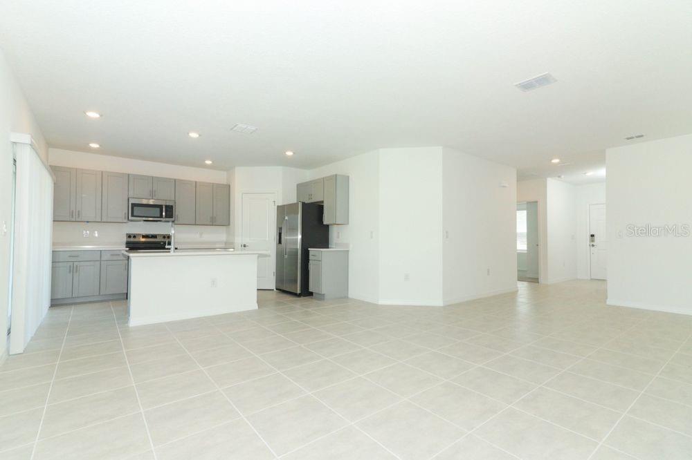 33836 SKY BLOSSOM CIR, LEESBURG, FL, 34788