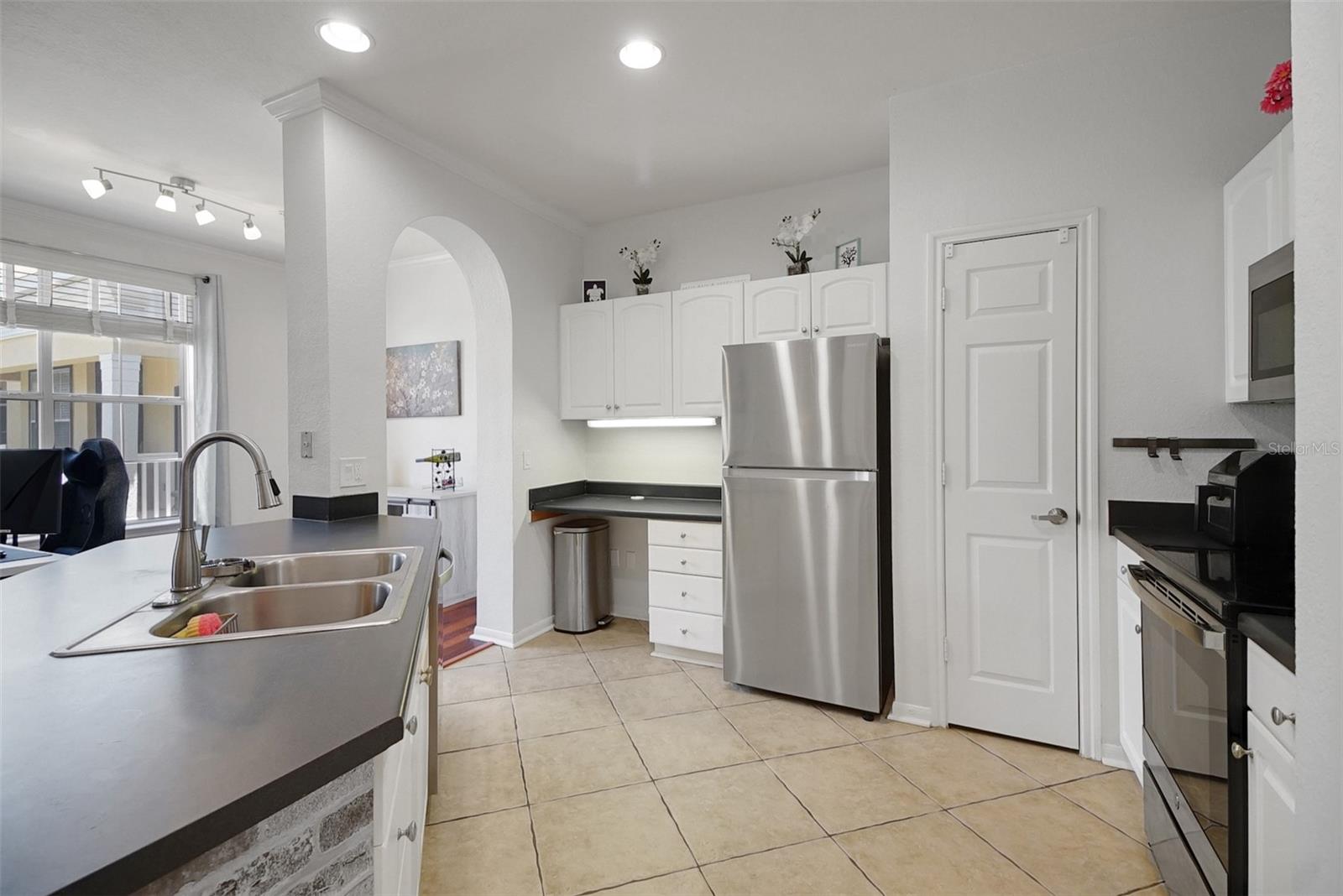 860 N ORANGE AVE #448, ORLANDO, FL, 32801