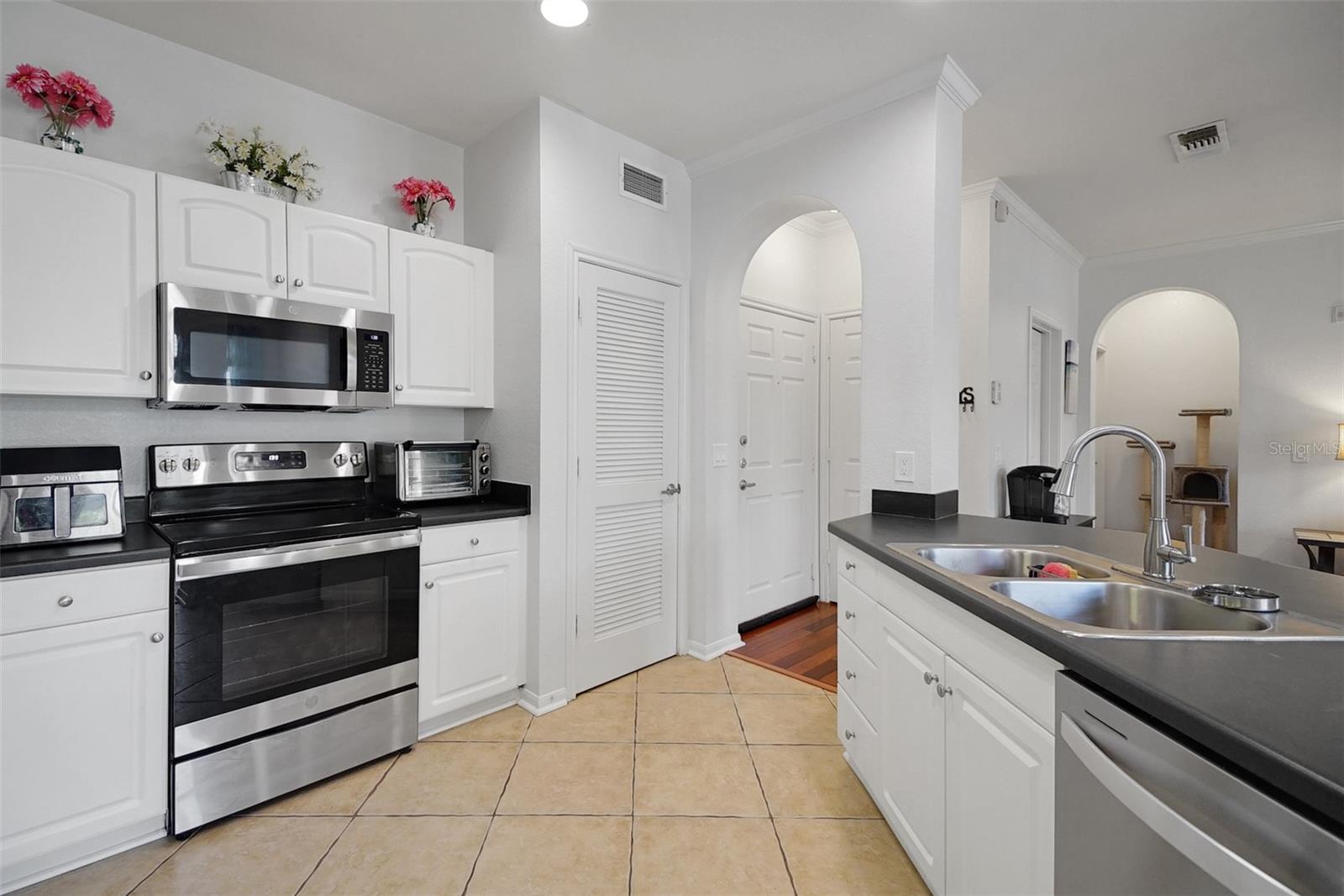 860 N ORANGE AVE #448, ORLANDO, FL, 32801