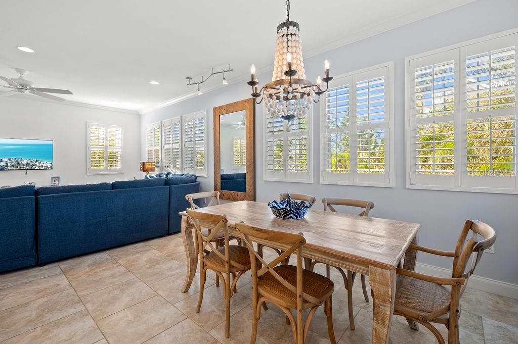 A4653068 Property Photo