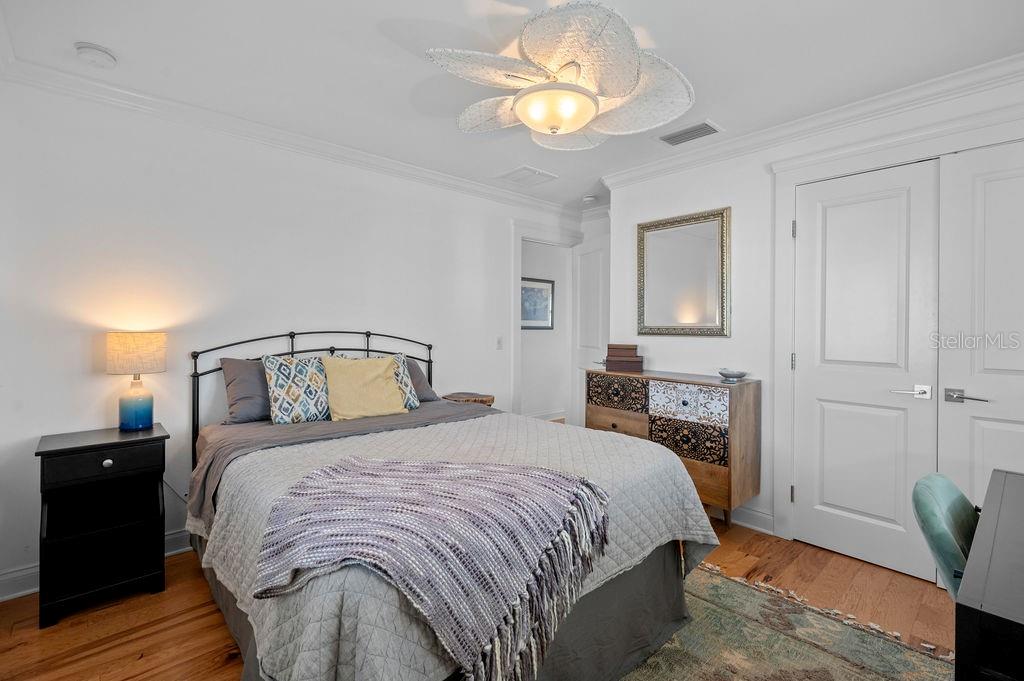 A4653068 Property Photo