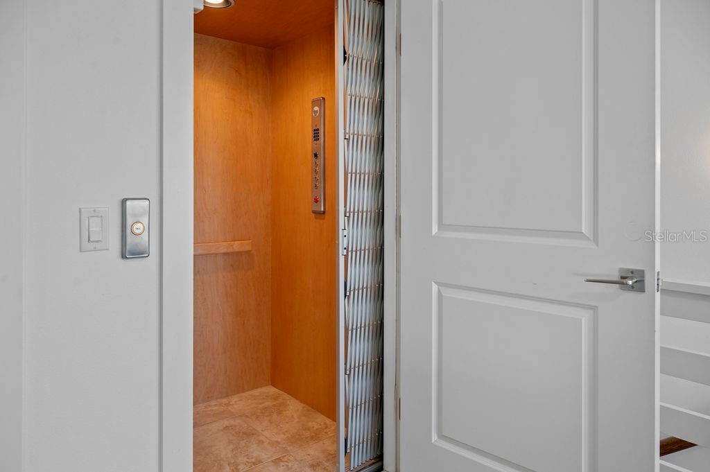 A4653068 Property Photo