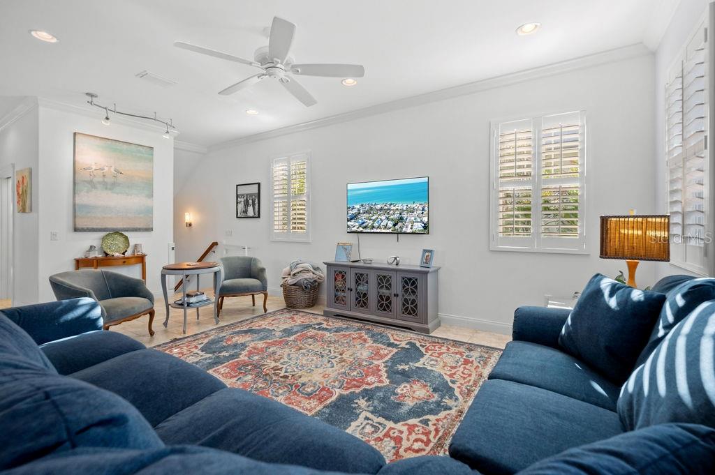 A4653068 Property Photo