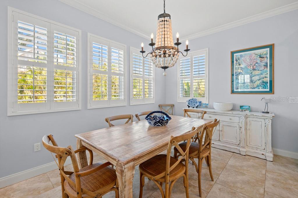 A4653068 Property Photo