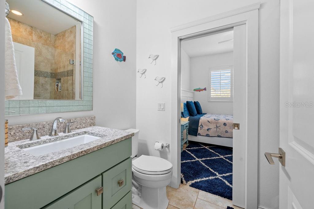 A4653068 Property Photo