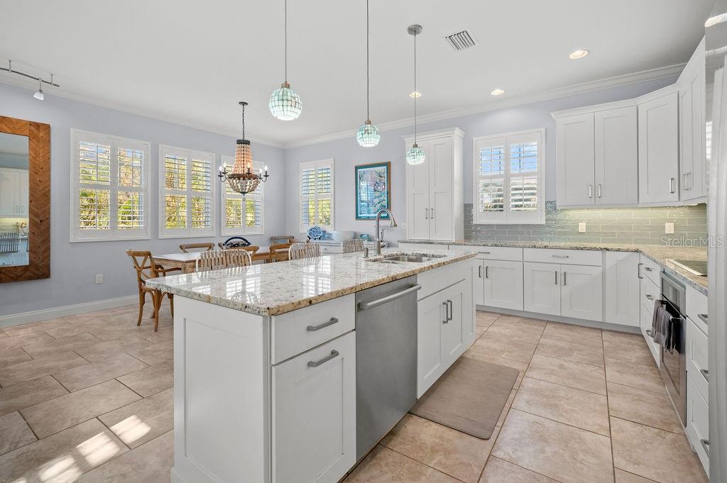 A4653068 Property Photo