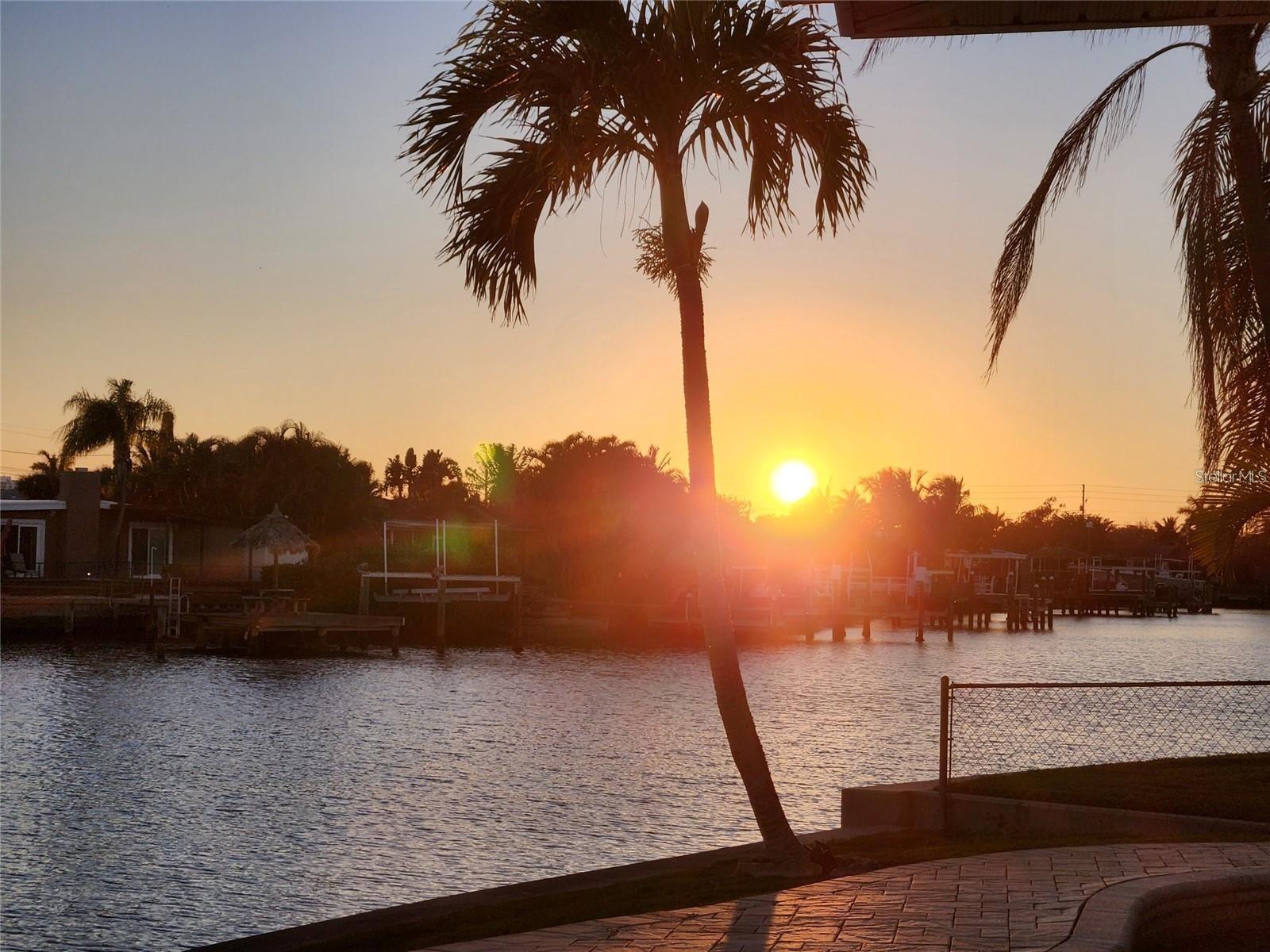 7800 3RD AVE S, ST PETERSBURG, FL, 33707