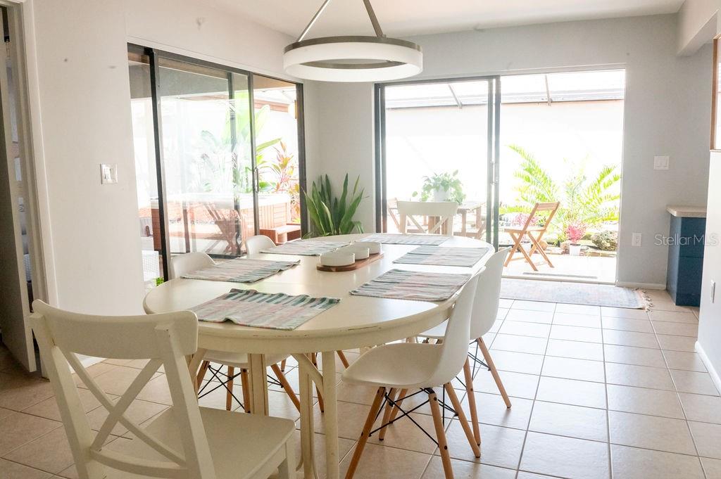 3724 GLEN OAKS MANOR DR, SARASOTA, FL, 34232