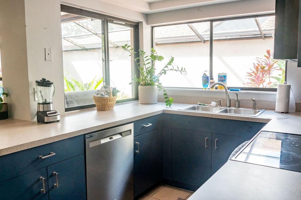 3724 GLEN OAKS MANOR DR, SARASOTA, FL, 34232