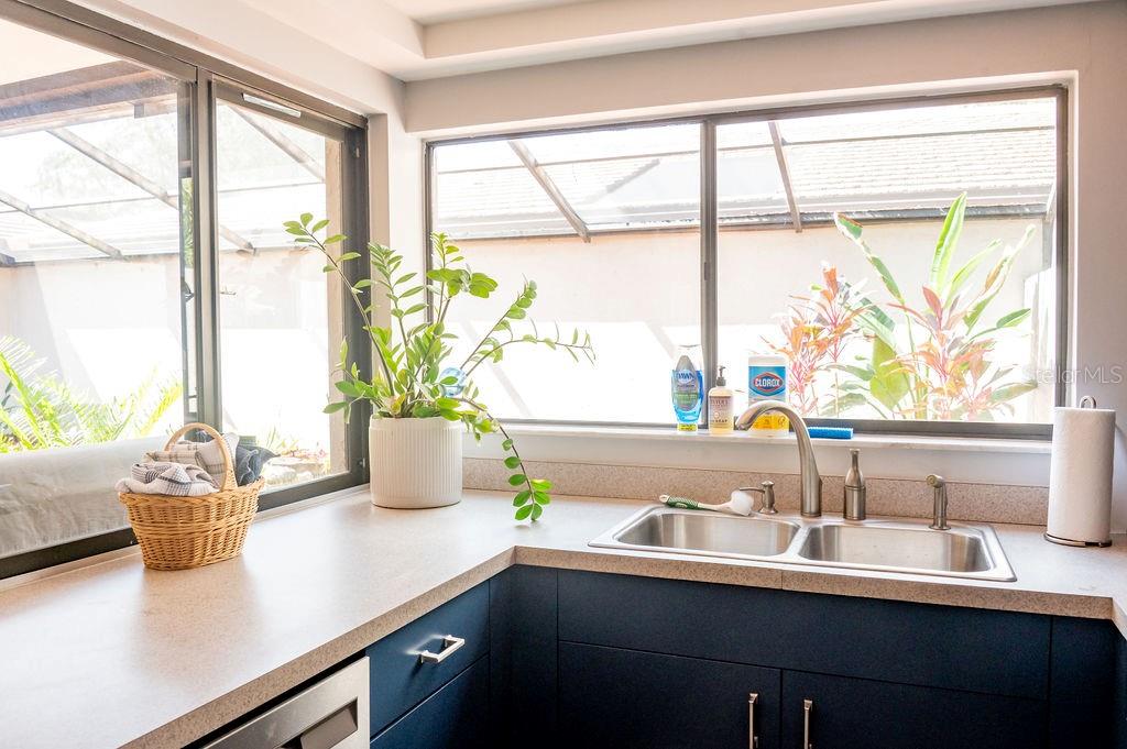 3724 GLEN OAKS MANOR DR, SARASOTA, FL, 34232