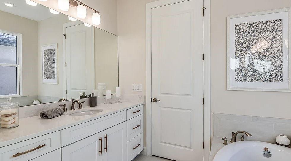 3221 VICENZA CT, BRADENTON, FL, 34211